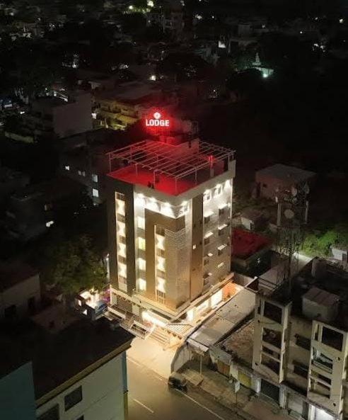 Hotel Veesons Executive Solapur Bagian luar foto